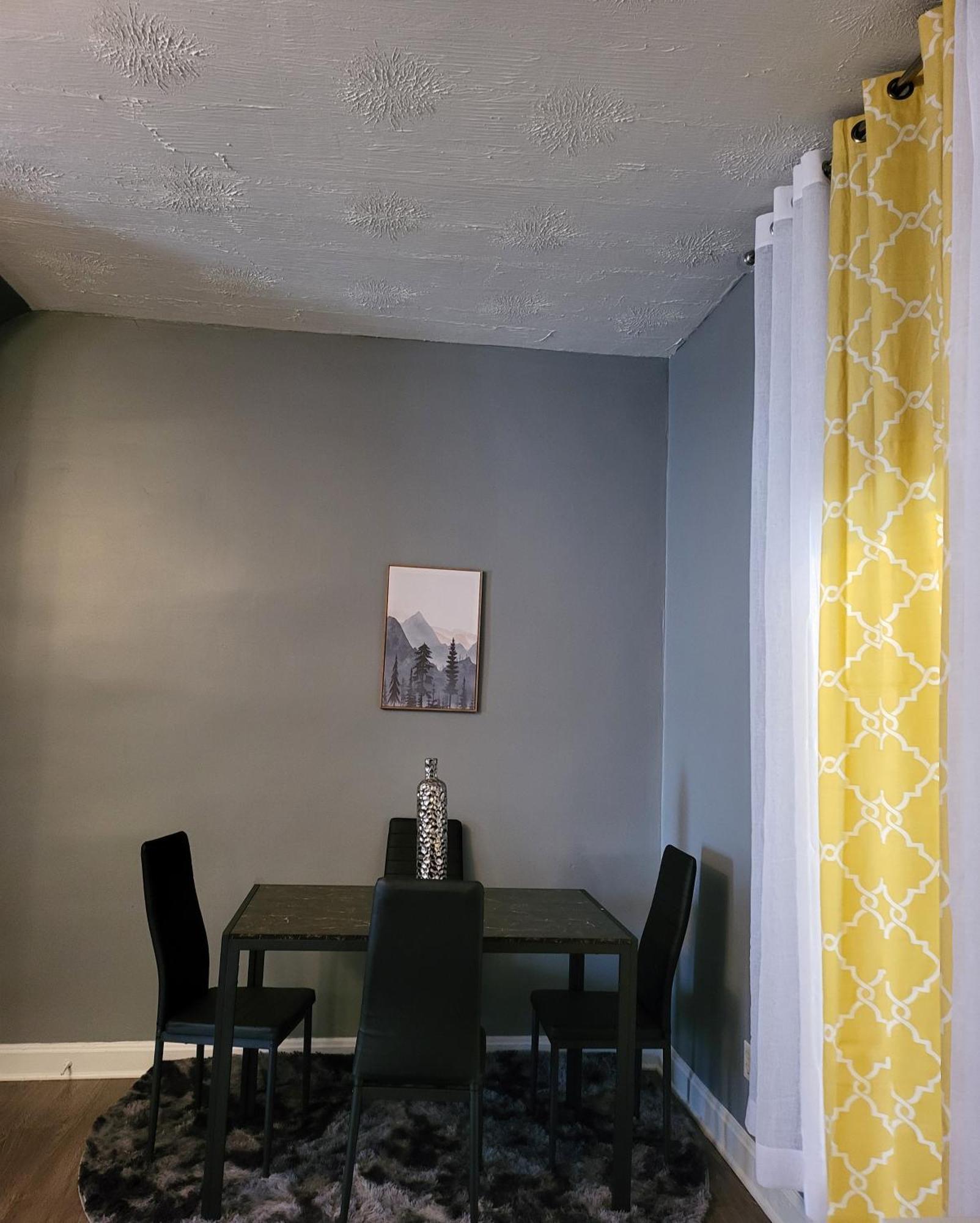 1 Bedroom In Columbus Osu District, Free Parking, Kitchen, Washer And Dryer, Central Location, Downtown, Hospital, Expocenter, Osu Stadium Bagian luar foto